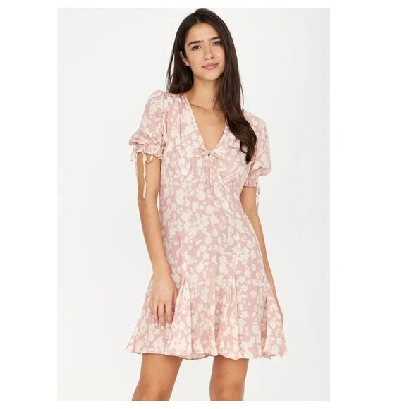 NWT Yumi Kim Story Book Peach Pink Kelly Midi Dress Size Medium - Picture 1 of 13